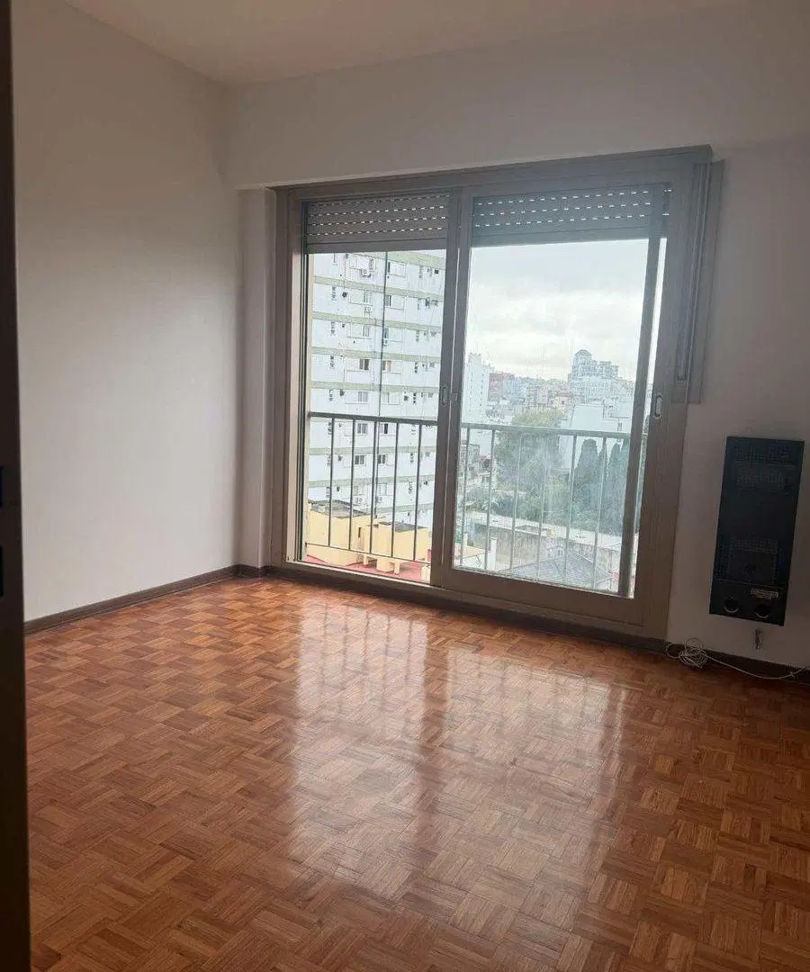 3 Ambientes Súper Luminosos - Balcón - Cochera- 4