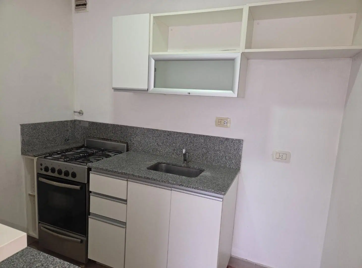 Monoambientes c/Balcon Floresta 3