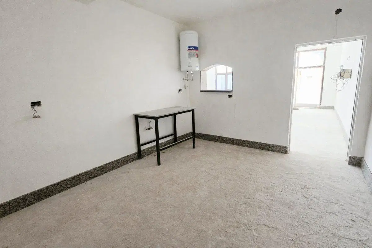 Alquiler Local Comercial Caseros 80m2 Av. Mitre 5