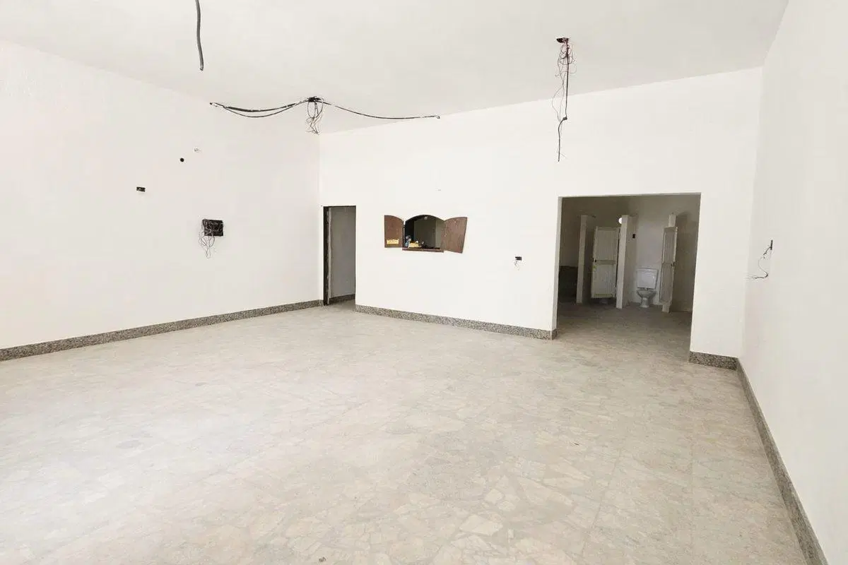Alquiler Local Comercial Caseros 80m2 Av. Mitre 2