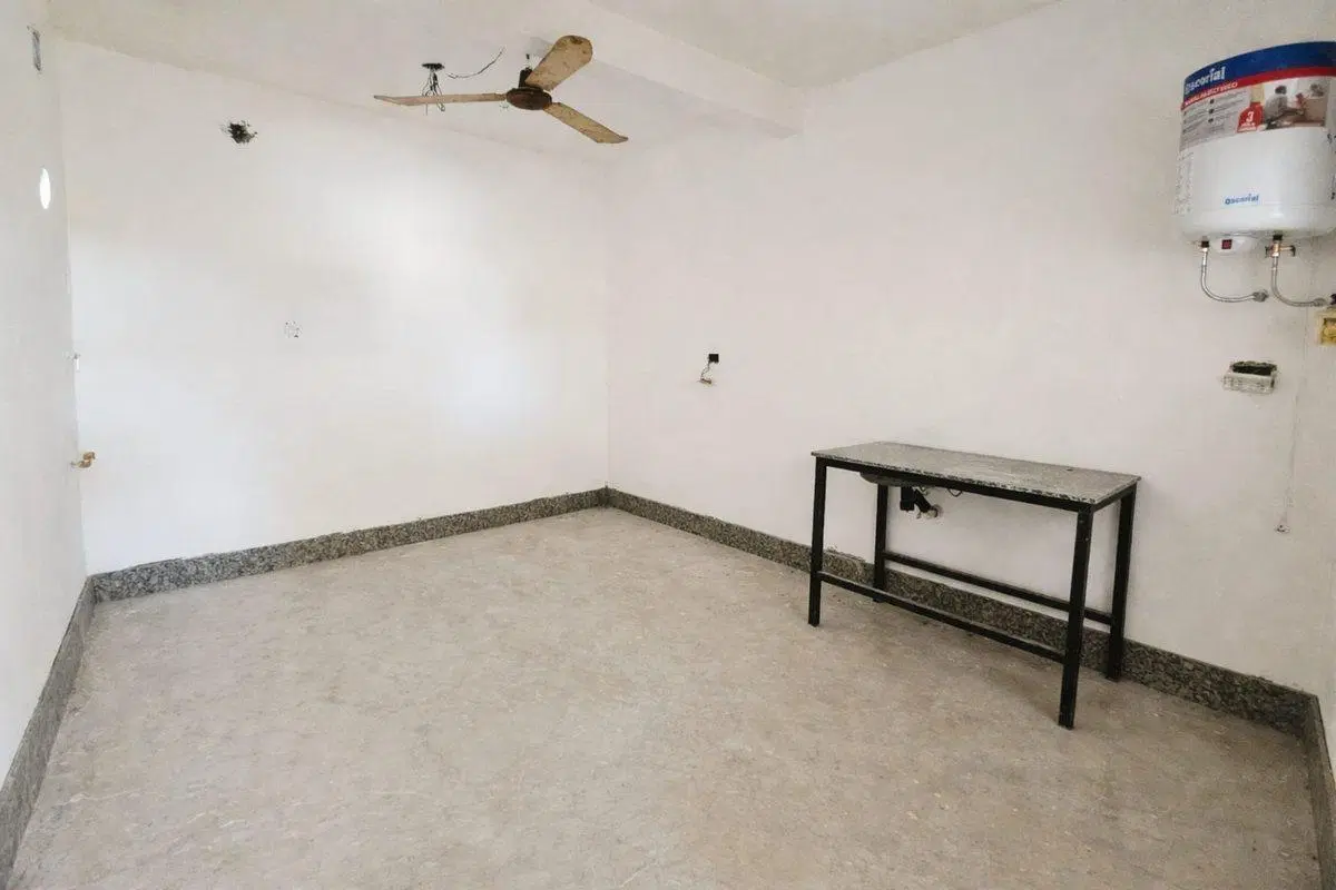 Alquiler Local Comercial Caseros 80m2 Av. Mitre 3