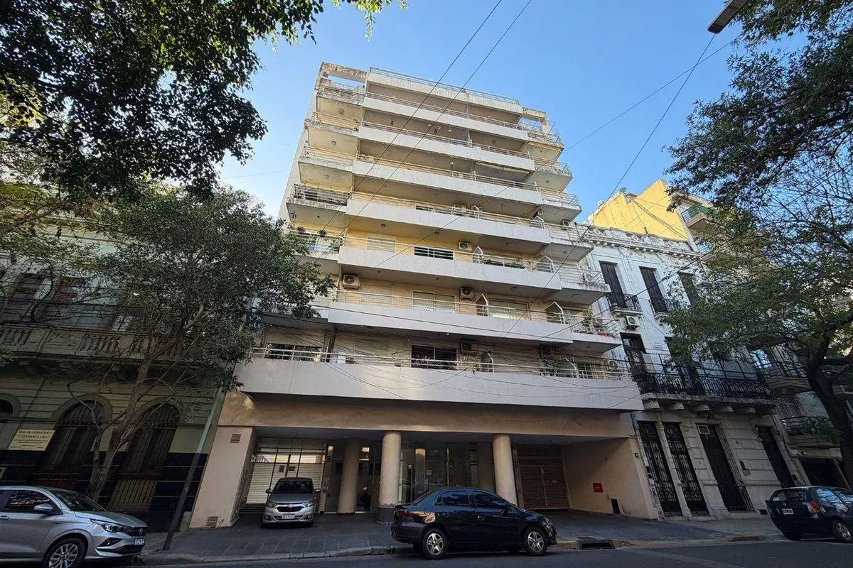VENTA DEPARTAMENTO BALVANERA SUM, COCHERA Y PILETA 3