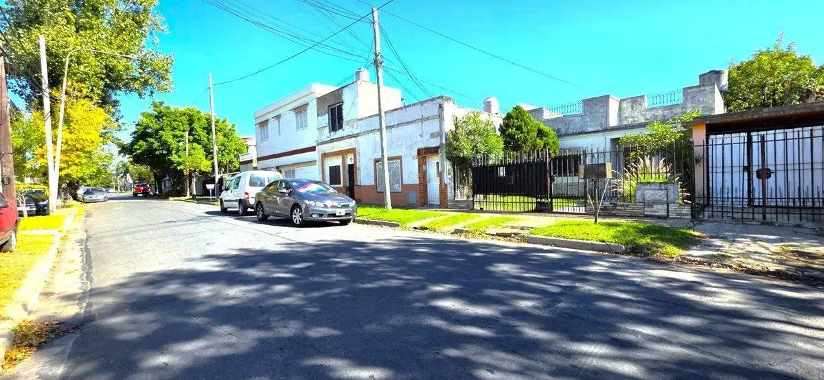 Casa 4 amb/Jardín/cocheras. Única! Caseros 4