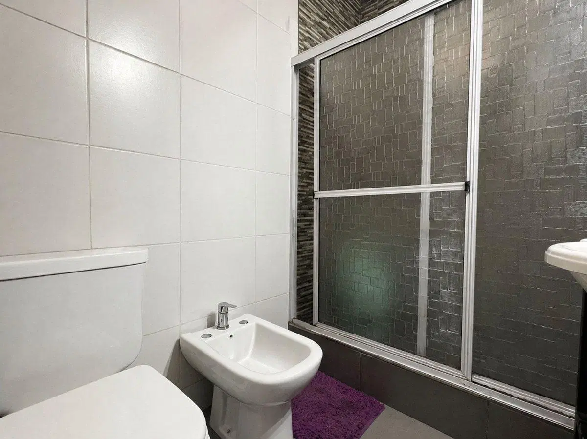 VENTA CASA 3 AMB CON QUINCHO COMPLETO, QUILMES 5