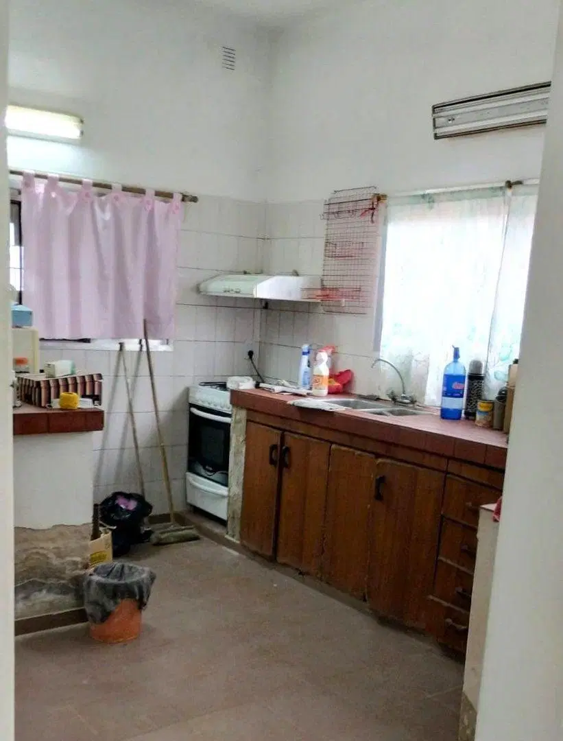 CASA 3 AMBIENTES C/GARAGE, QUINCHO y FONDO QUILMES 5