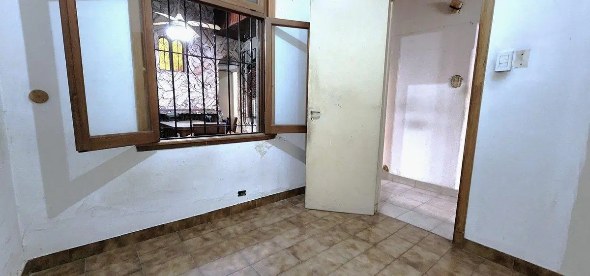 Venta PH excelente a Refaccionar. Vélez Sarsfield 4