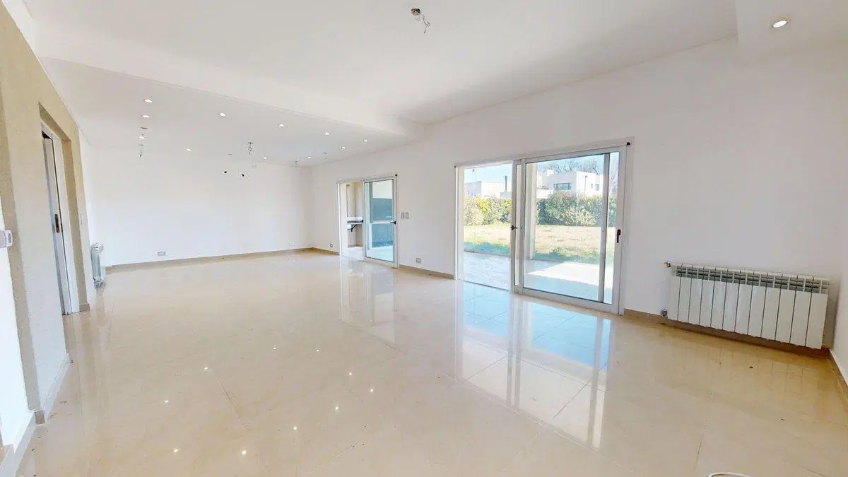 CASA VENTA 5 AMB HARAS STA MARIA ESCOBAR FINANCIA. 2