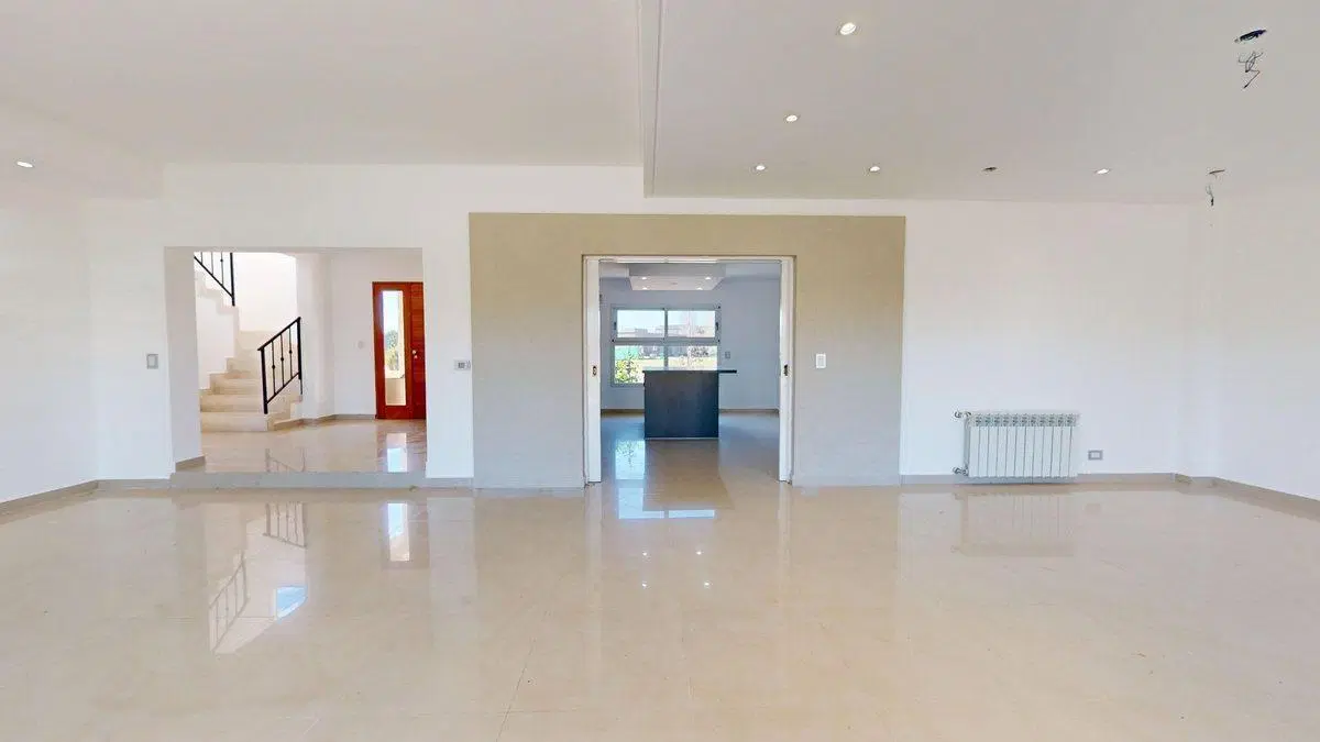 CASA VENTA 5 AMB HARAS STA MARIA ESCOBAR FINANCIA. 3