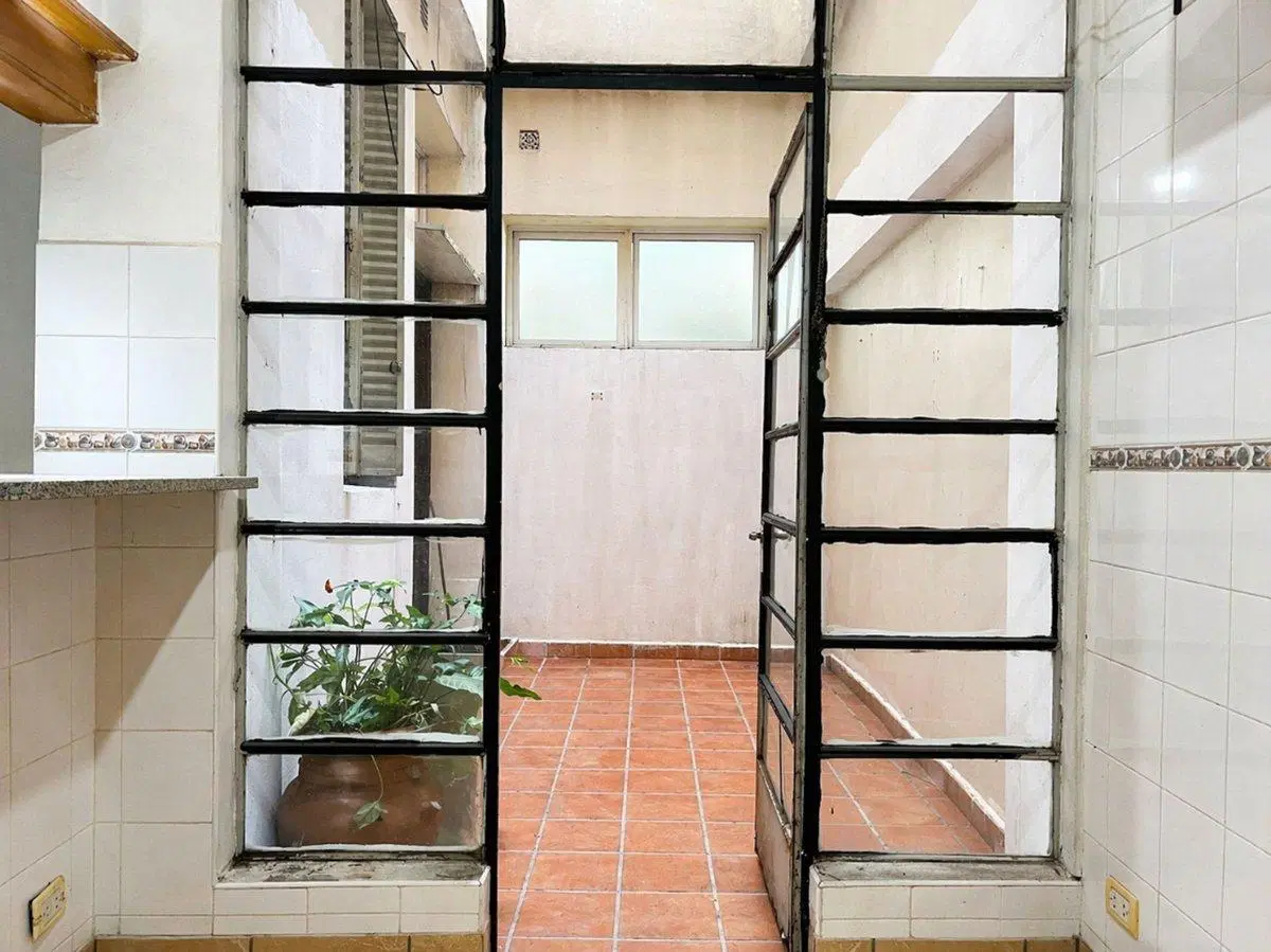 VENTA DEPTO 3 AMB CON ESCRITORIO COCHERA Y PATIO 4