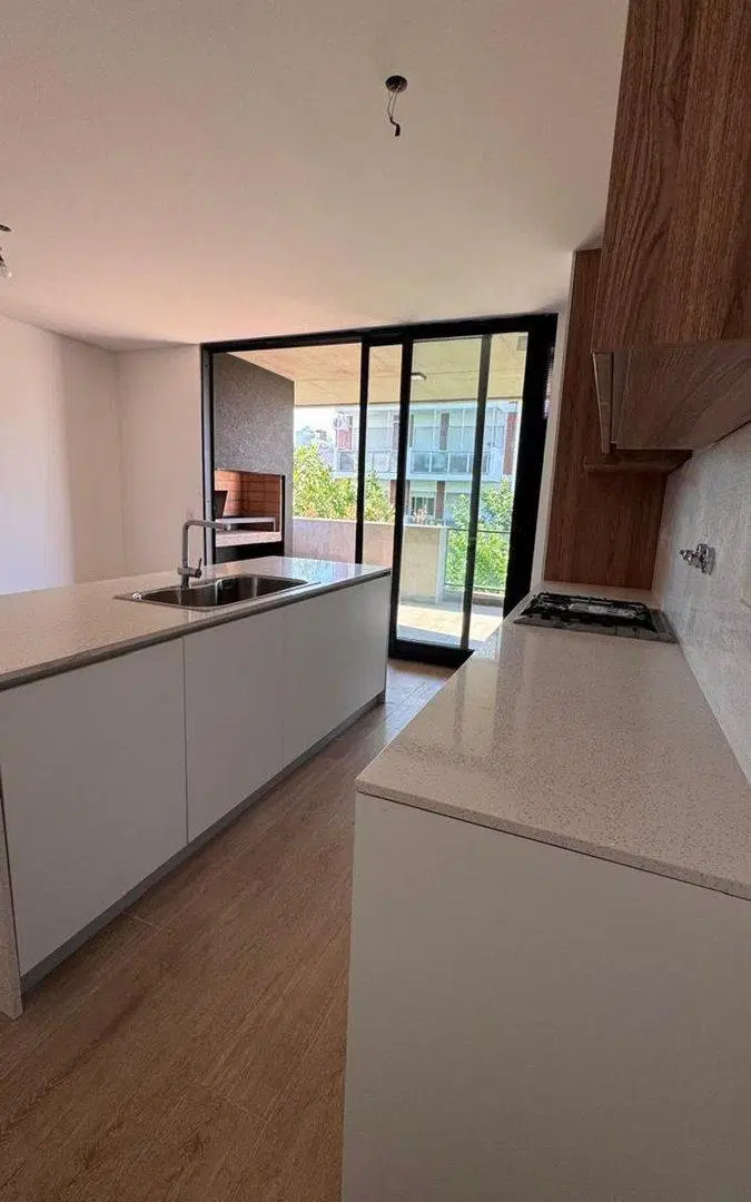 Venta 4 ambientes con balcón y cochera-Caballito 4