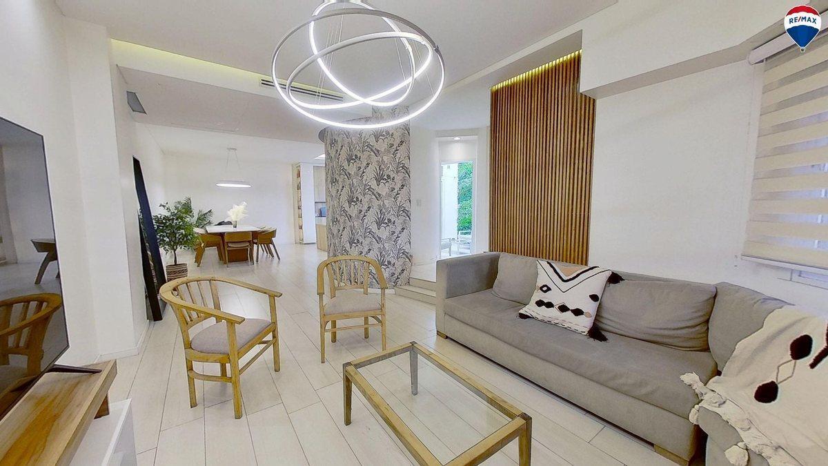 VENTA CASA PARQUE CHACABUCO COCHERA QUINCHO 4 AMB