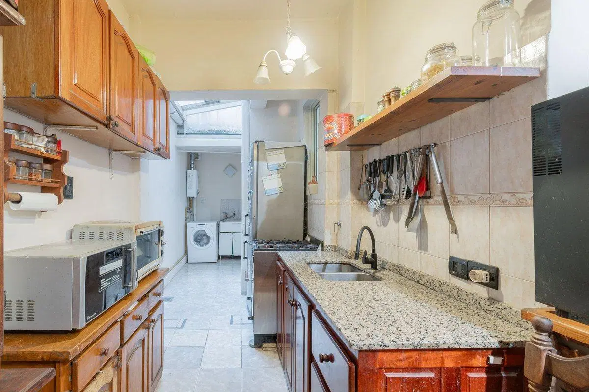 4 AMBIENTES CON PATIO EXTRA GRANDE, APTO CREDITO 3