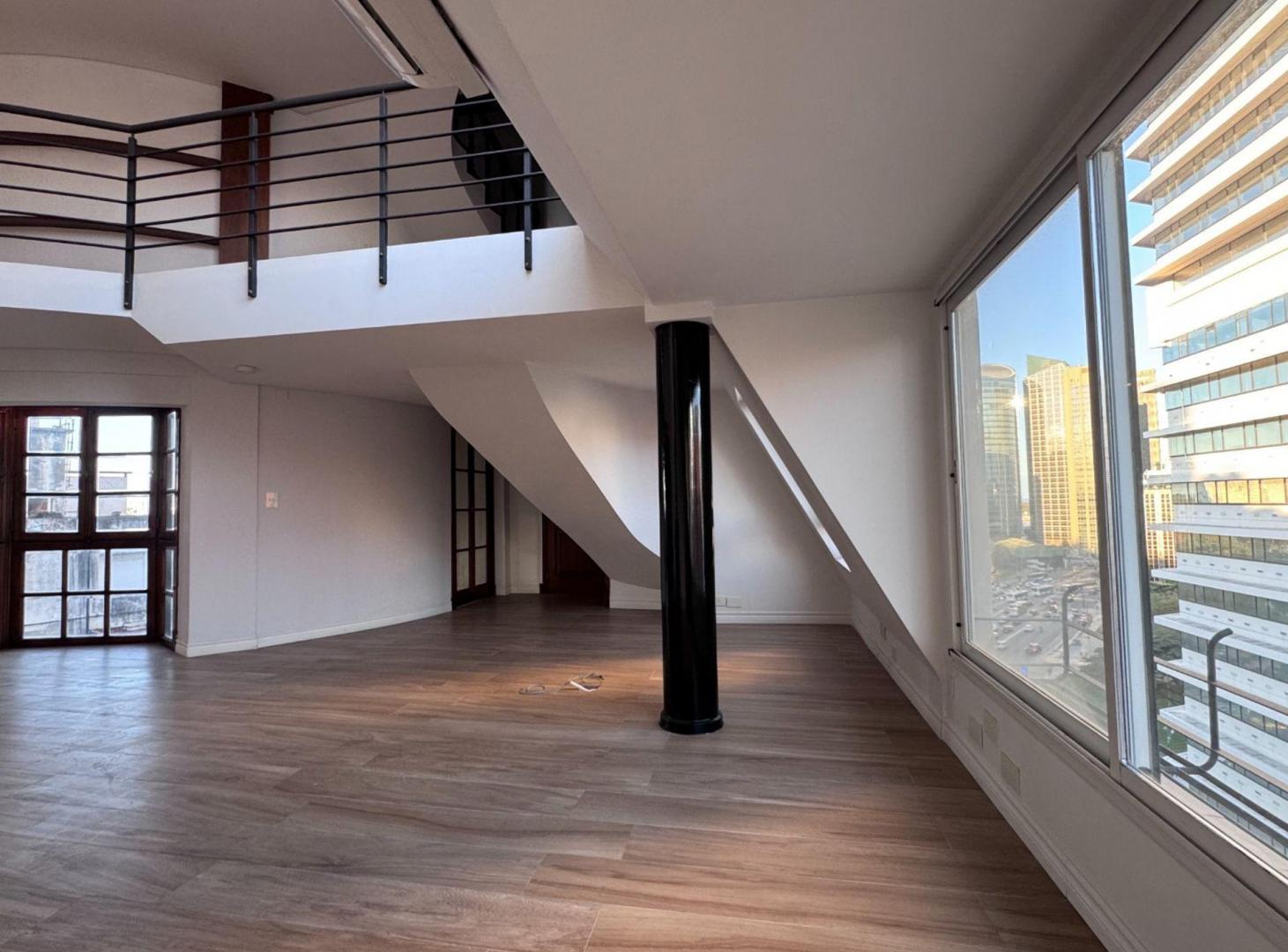 Foto de DUPLEX EN VENTA 5 AMB RETIRO PARRILLA Y TERRAZA, imagen 4