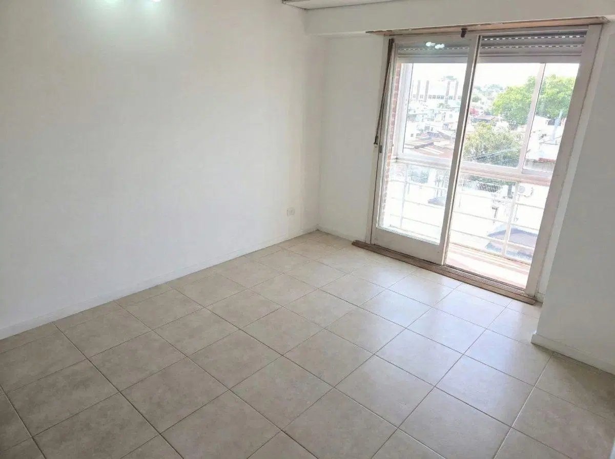 3 Ambientes c/COCHERA en Ciudadela ,OPORTUNIDAD!!! 2