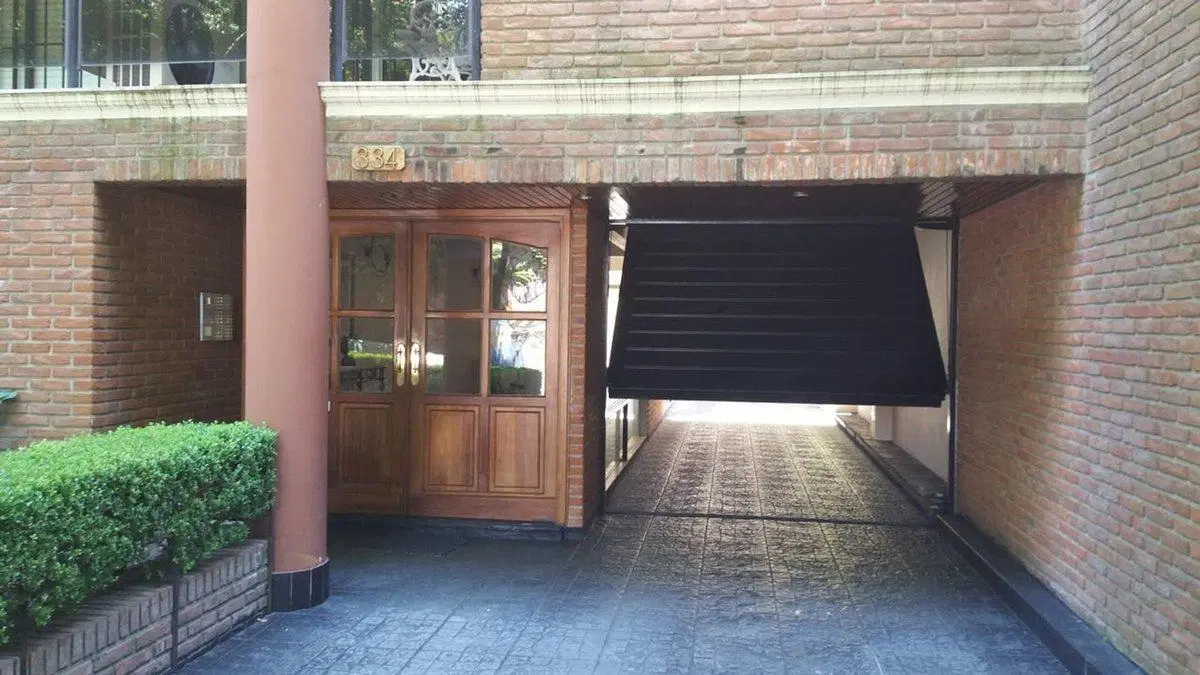 VENTA 2 COCHERAS CENTRO MARTINEZ 5