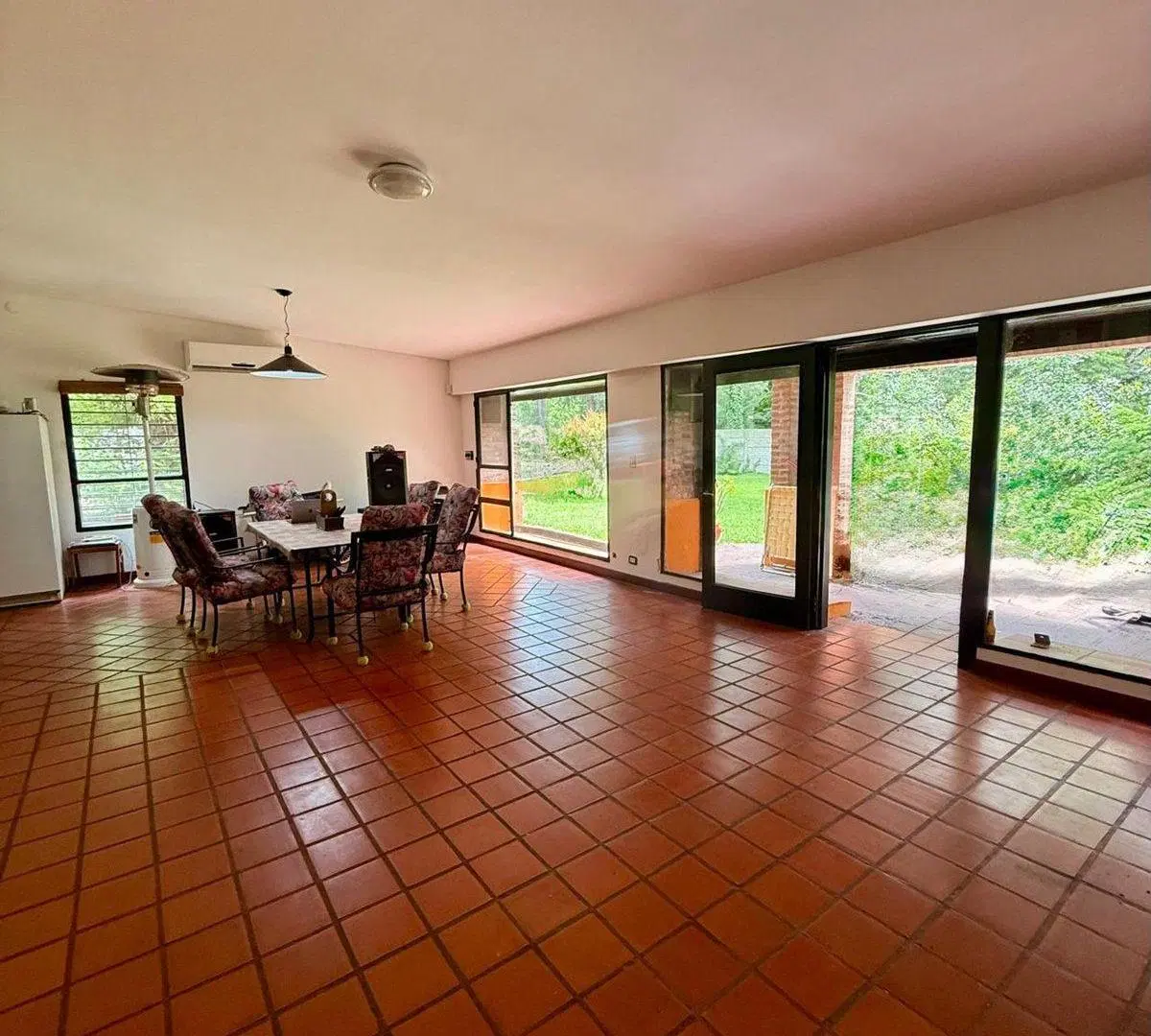 Casa Quinta en venta, Barrio Yei Pora, con 3 lotes 3