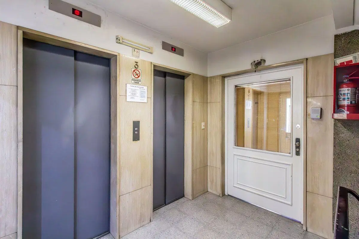 Oficina Centro Av. Rivadavia – Oportunidad 5