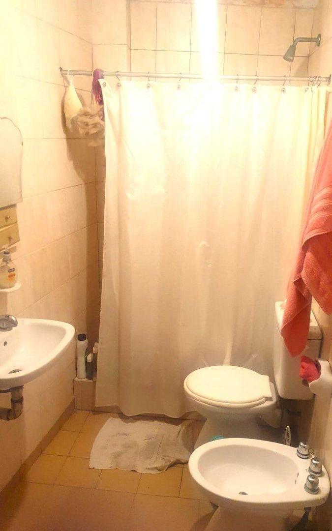 Foto de Venta Casa Flores APTO CREDITO cochera dos patios, imagen 4