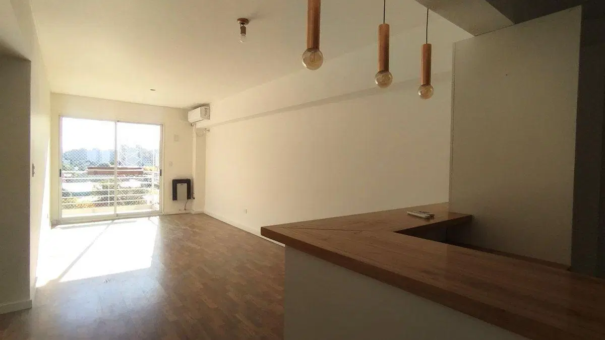 VENTA DEPARTAMENTO CHACARITA 3 AMB BALCON LUMINOSO 3
