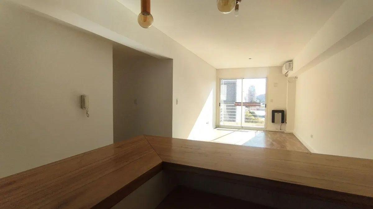 VENTA DEPARTAMENTO CHACARITA 3 AMB BALCON LUMINOSO 4