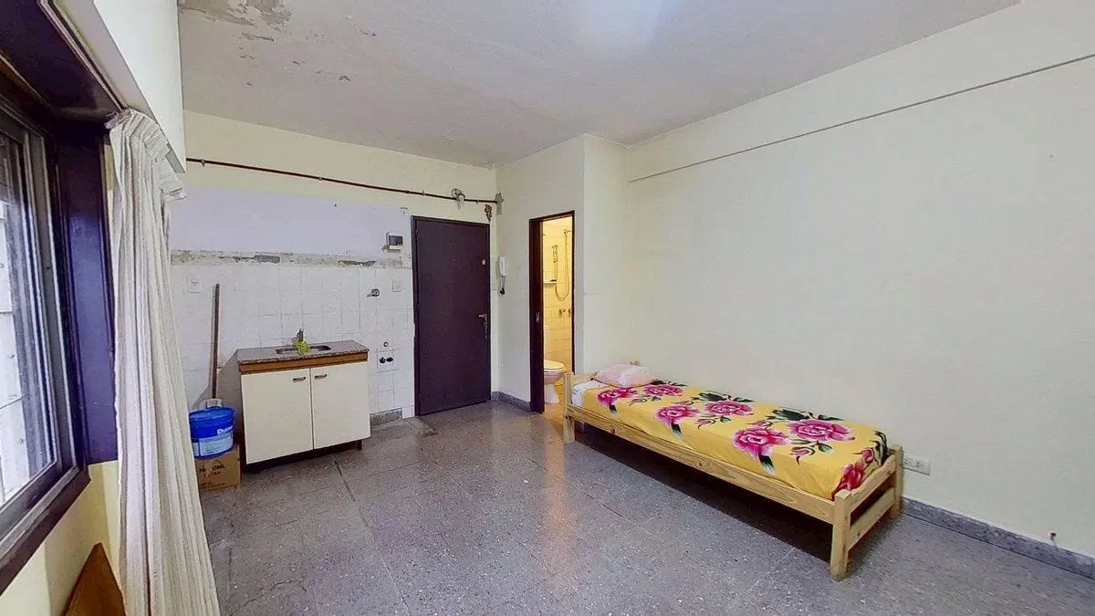 2 Ambientes con Gran Potencial - Lomas del mirador 5