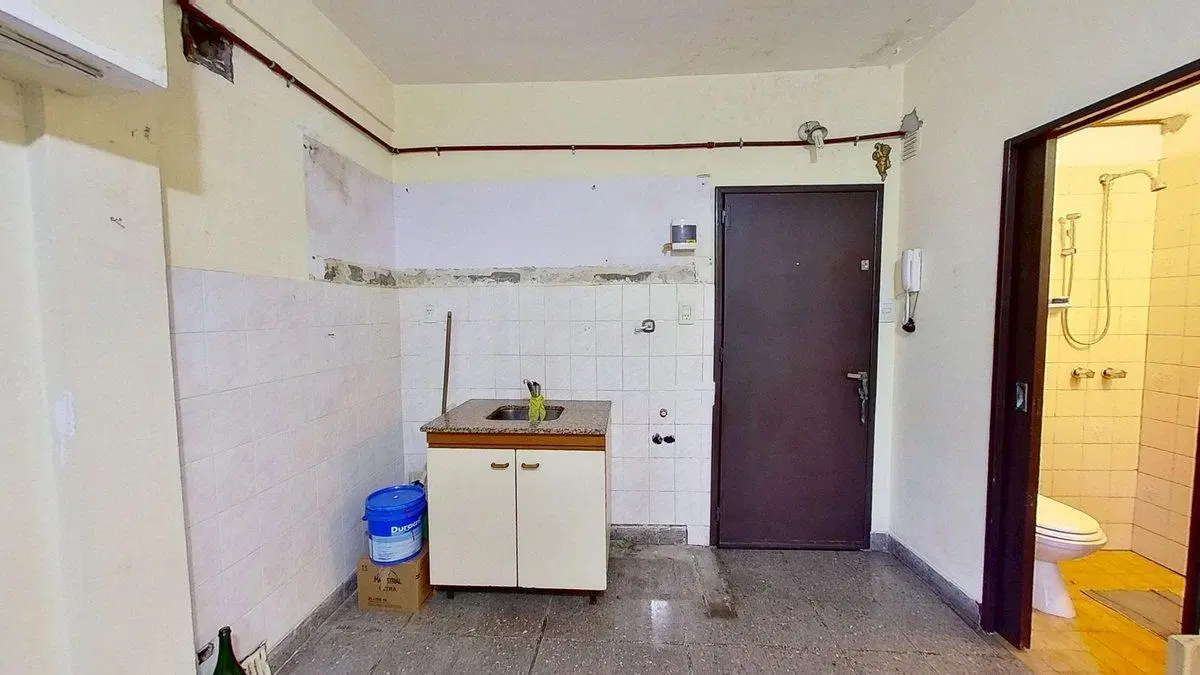 2 Ambientes con Gran Potencial - Lomas del mirador 4