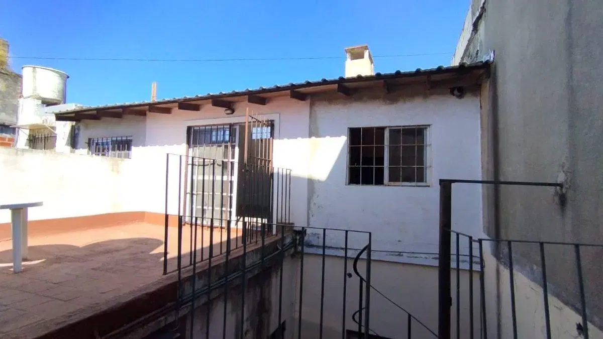 VENTA PH AVELLANEDA 3 AMB QUINCHO PATIO S/EXPENSAS 2