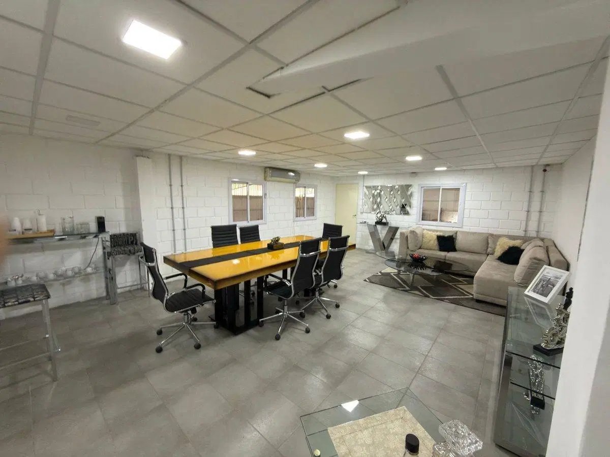 VENTA GALPON 2000m2 OFICINAS PQUE IND MORENO FINAN 4