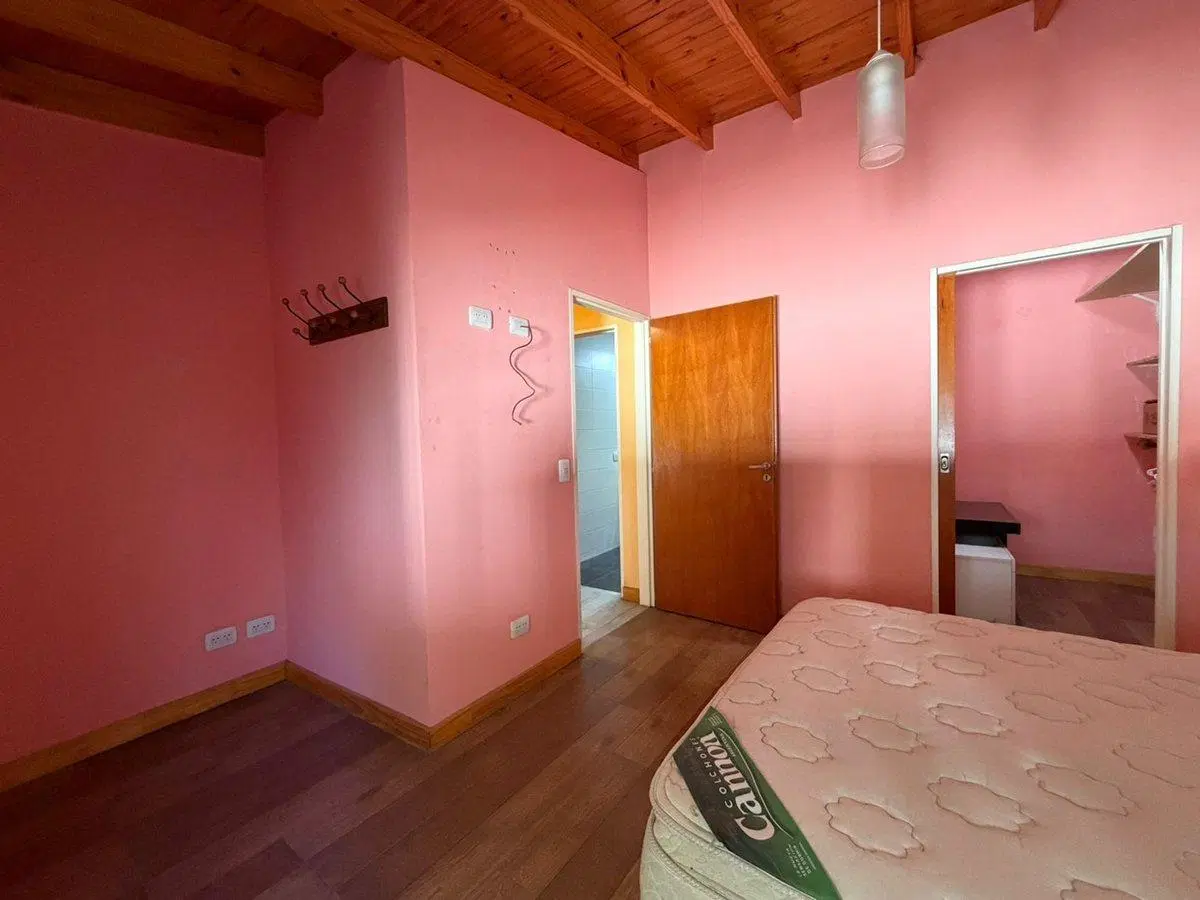 VENTA CASA 5 AMB CON 2 COCHERAS POMPEYA 8