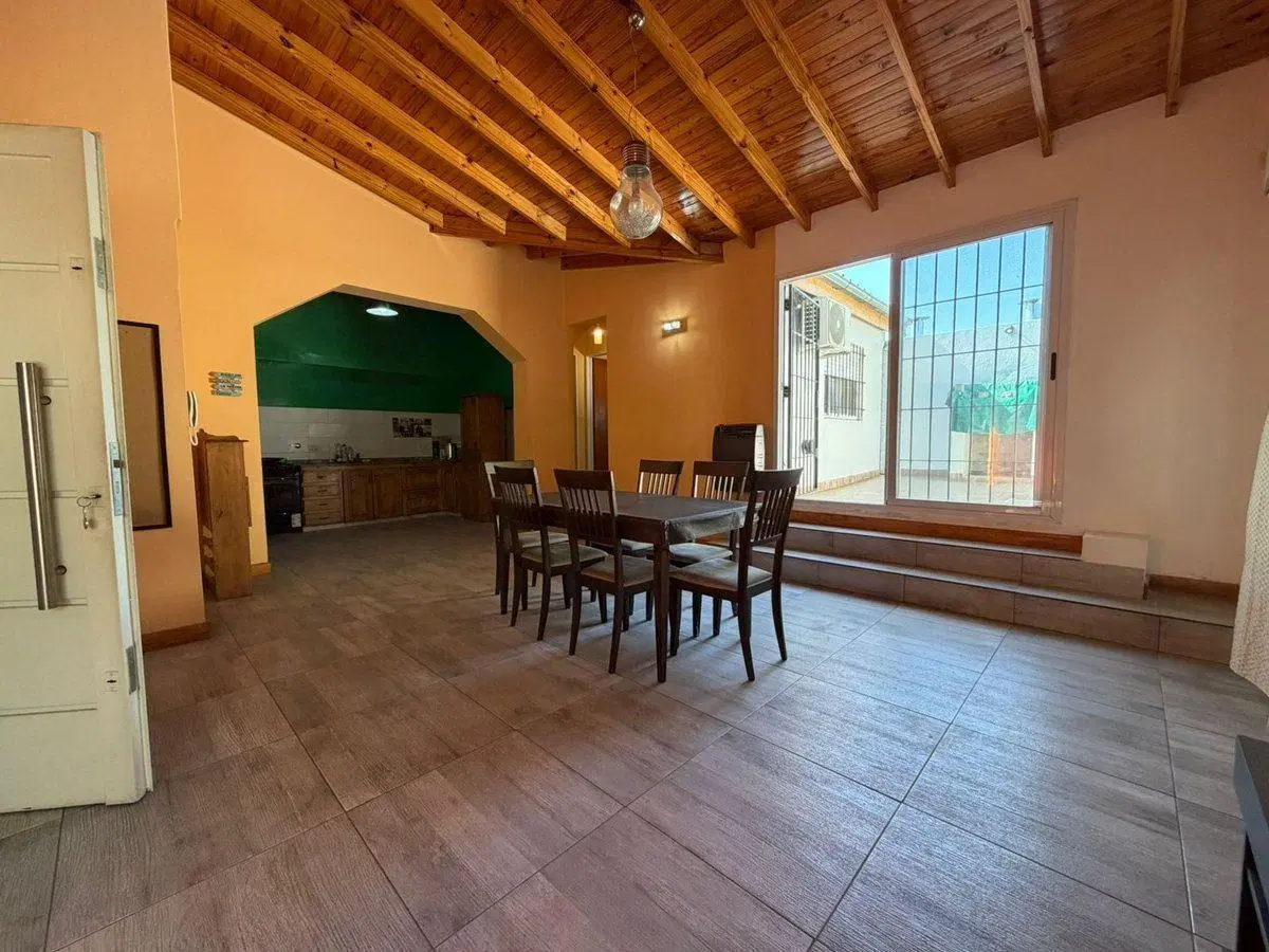 VENTA CASA 5 AMB CON 2 COCHERAS POMPEYA 5