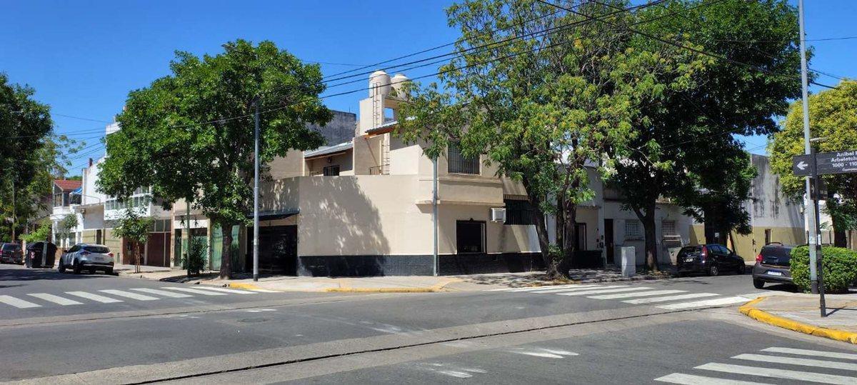 VENTA CASA 5 AMB CON 2 COCHERAS POMPEYA