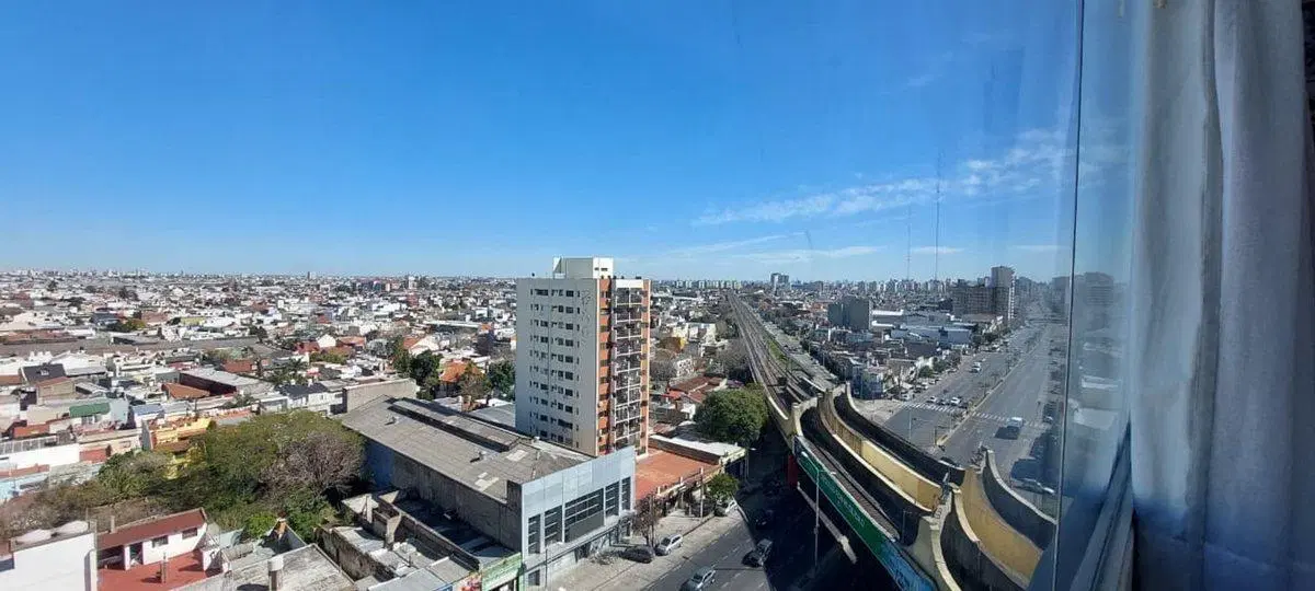 VENTA DEPARTAMENTO MONOAMBIENTE SARANDI PISO ALTO 5