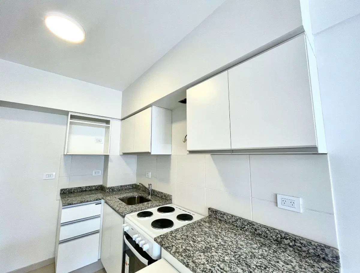 VENTA MONOAMBIENTE CON BALCON A ESTRENAR ALMAGRO 2