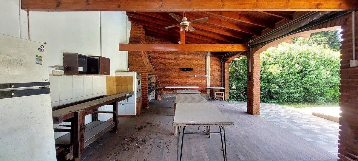 Casa sobre doble lote en EL Trebol con piscina 4