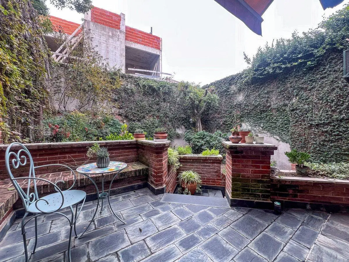 VENTA CASA 5 AMB JARDIN 3 COCHERAS PQUE CHACABUCO 4