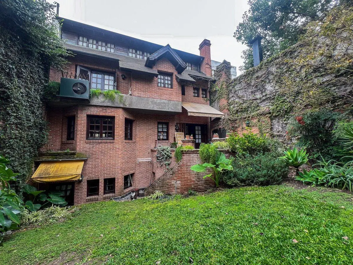 VENTA CASA 5 AMB JARDIN 3 COCHERAS PQUE CHACABUCO 2