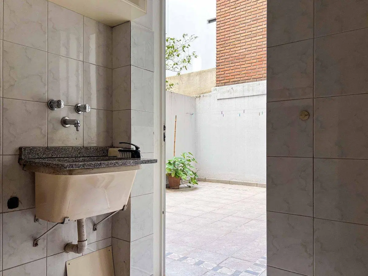 VENTA DEPTO 4 AMBIENTES CON COCHERA CABALLITO 4