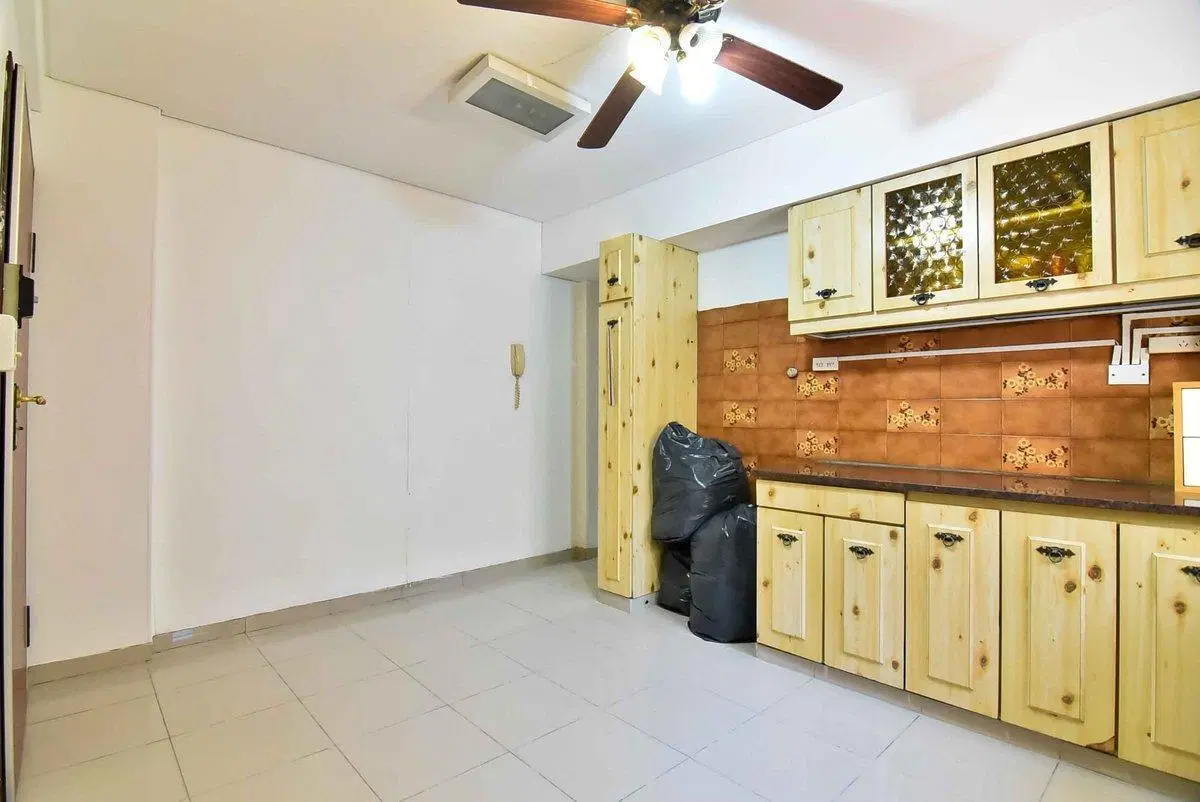 VENTA 4 AMBIENTES DEPENDENCIA PATIO BAULERA FLORES 5