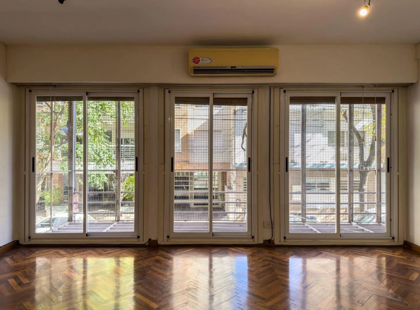 VENTA 4 AMBIENTES DEPENDENCIA PATIO BAULERA FLORES 5