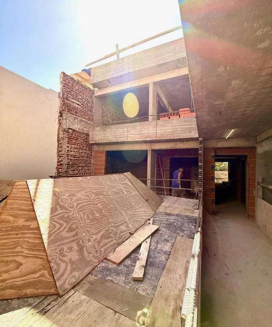 4 AMBIENTES DE 241 M2 C/ TERRAZA Y PARRILLA PROPIA 4