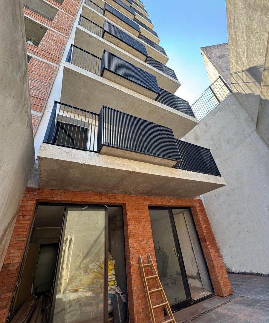 Venta Dep. 3 ambientes con patio en Colegiales