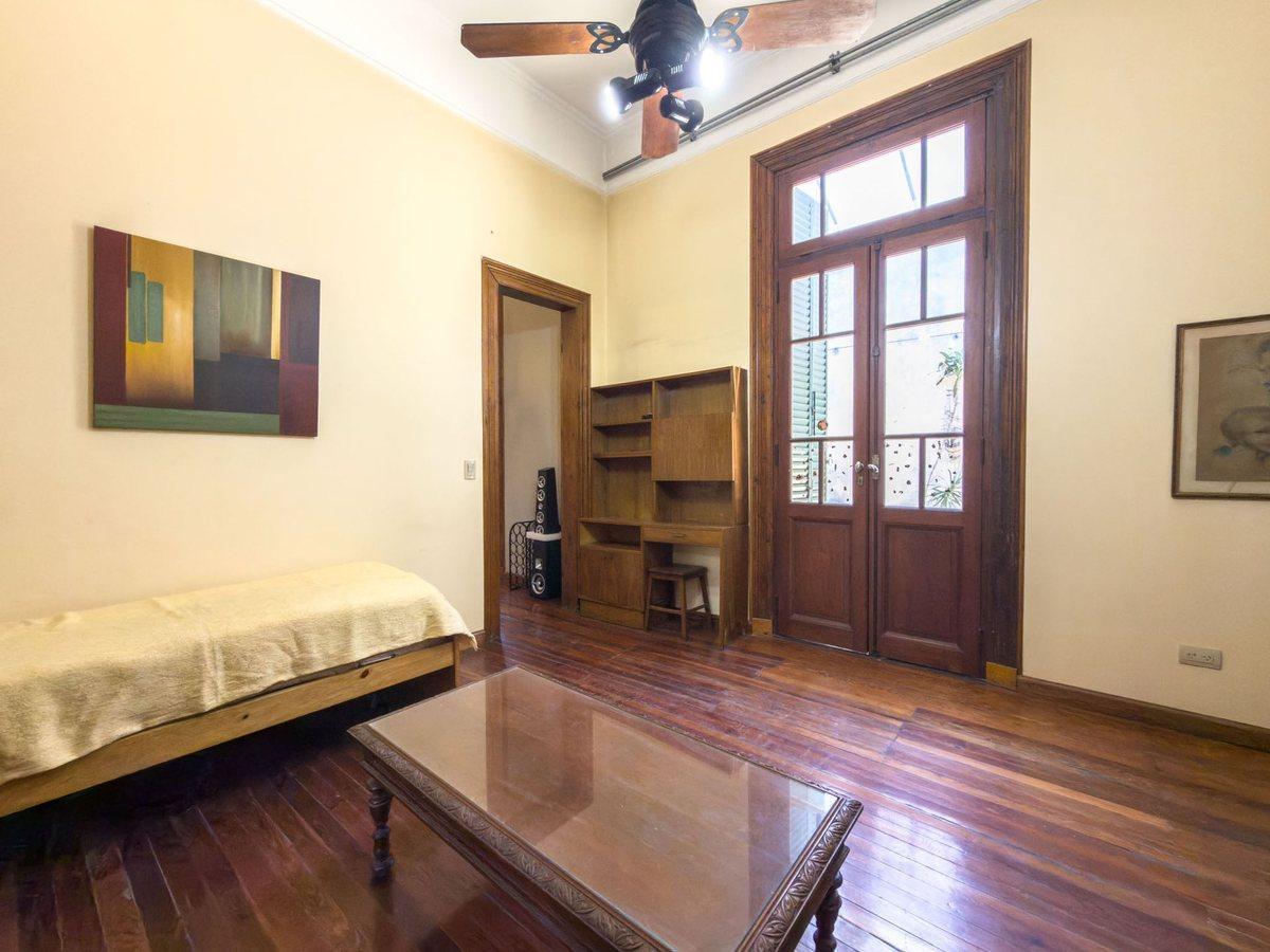 Foto de VENTA CASA 4 AMB DEPEND PATIO Y COCH P. AVELLANEDA, imagen 3