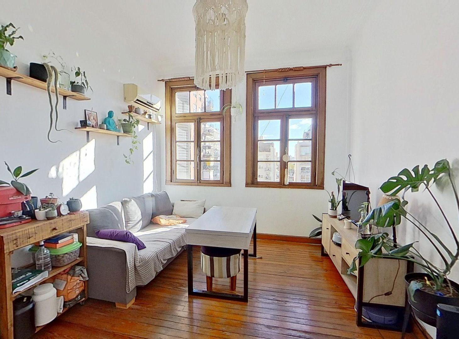 Departamento 2 amb y medio. Almagro. Impecable.