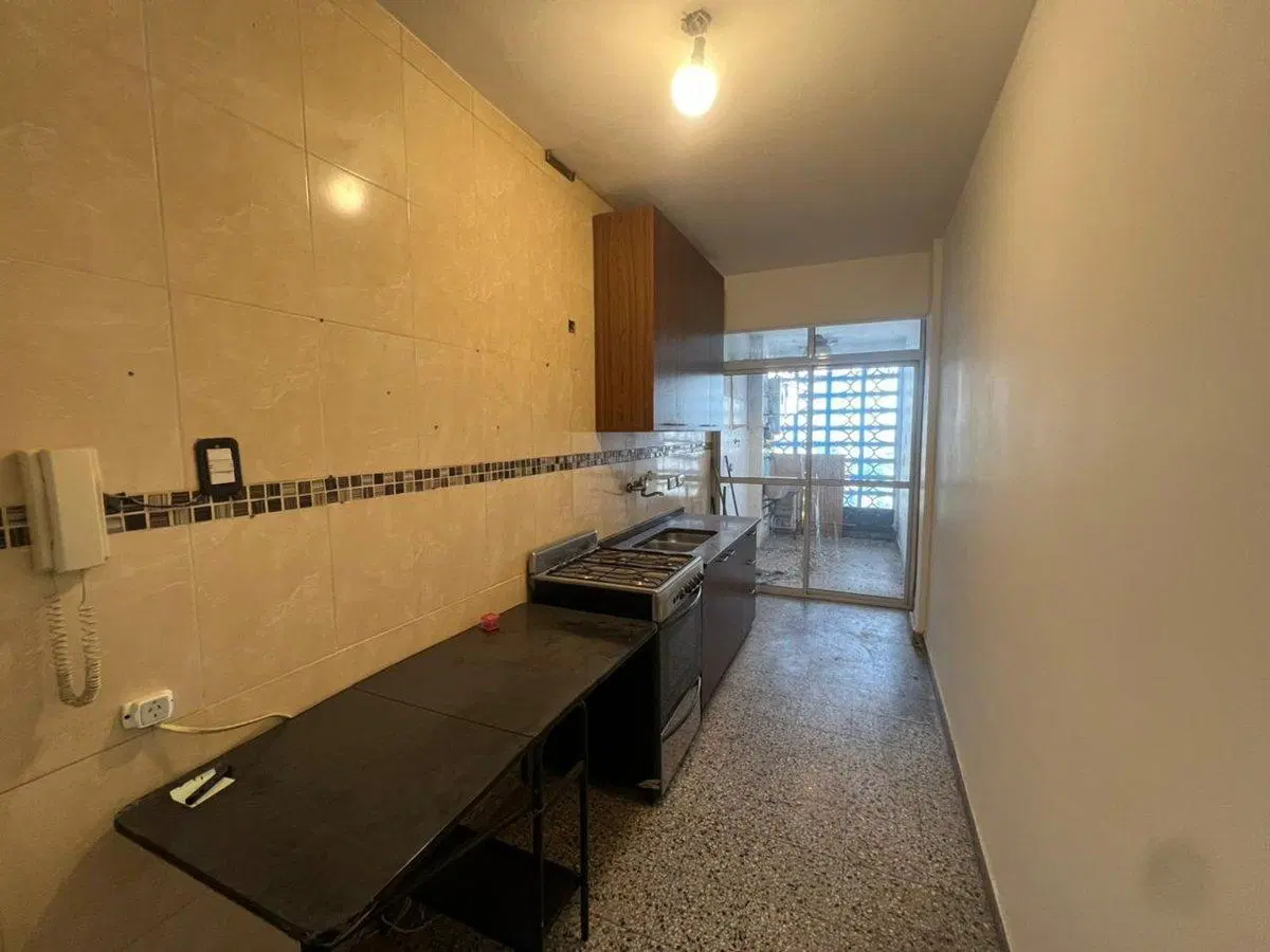 VENTA DEPTO 4 AMB EN FLORES CON COCHERA FIJA 2