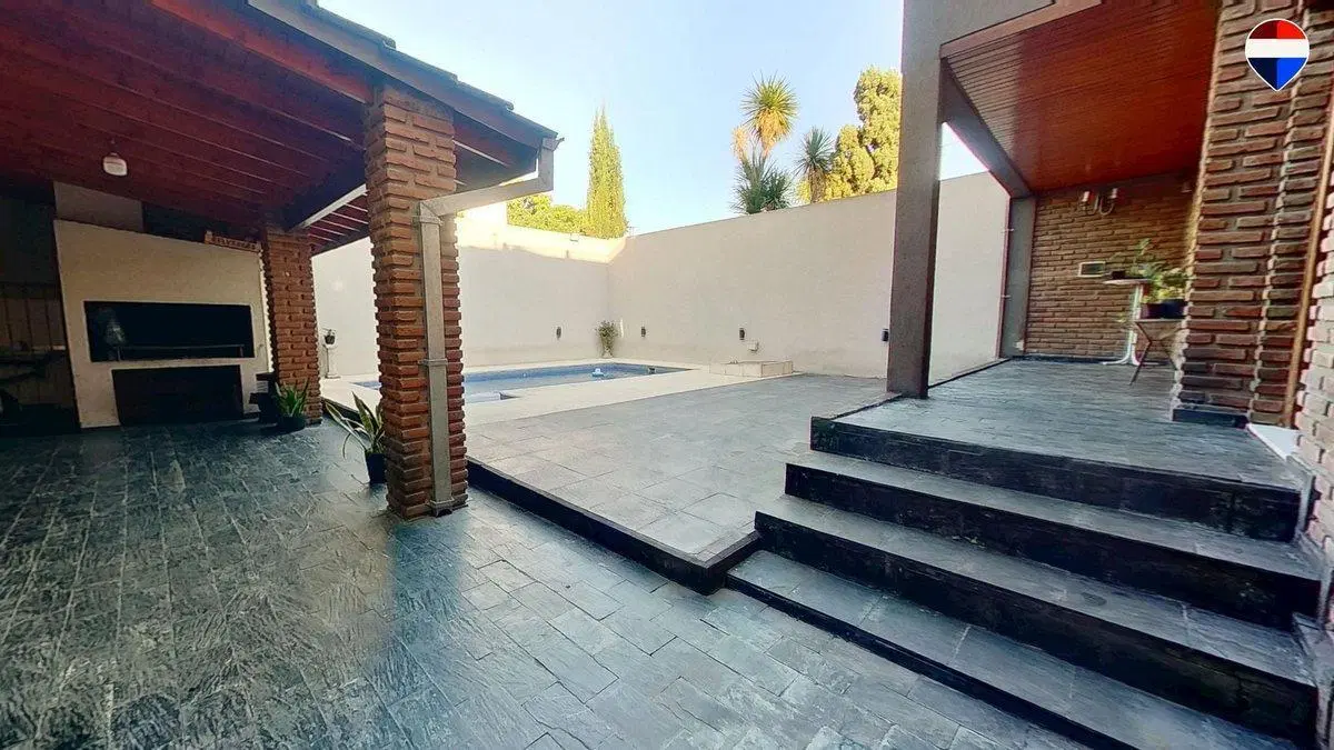 RAMOS MEJIA VENTA CASA 6 AMB PILETA EXC ESTADO 5