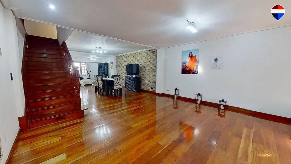 RAMOS MEJIA VENTA CASA 6 AMB PILETA EXC ESTADO 2