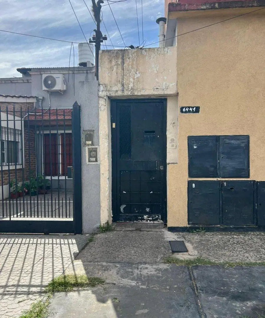 VENTA PH 2 AMBIENTES CON PATIO EN VILLA BALLESTER 5