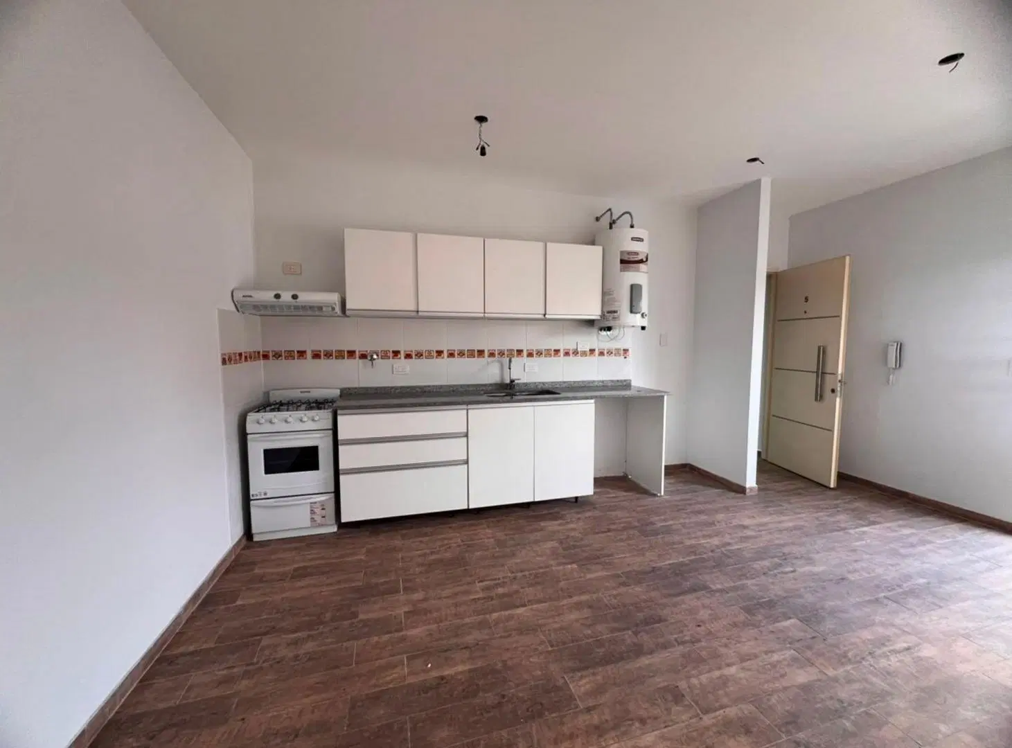 ALQUILER PH 2 AMB CON BALCON SIN EXPENSAS GERLI 2