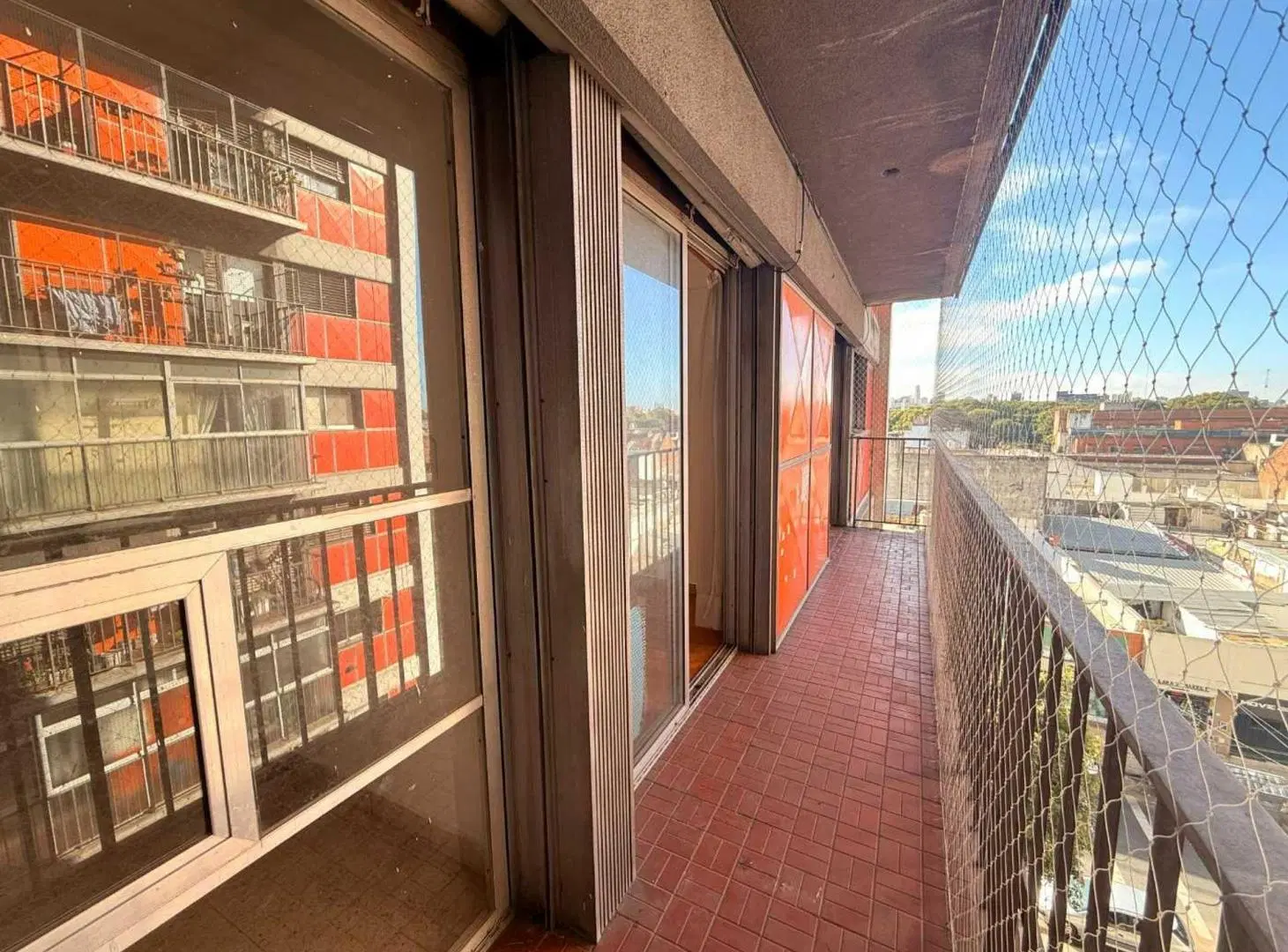 VENTA DPTO. 4 AMB. PARQUE PATRICIOS BALCÓN APTO C. 4