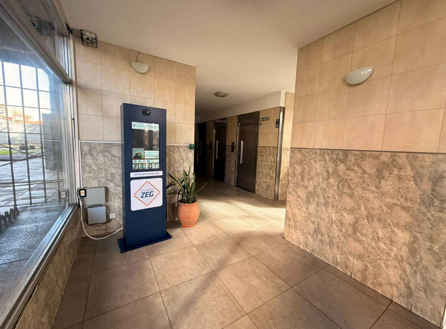 VENTA DPTO. 4 AMB. PARQUE PATRICIOS BALCÓN APTO C.